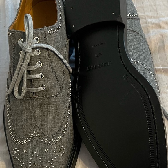 Authentic Burberry wingtip style shoes - Picture 2 of 5